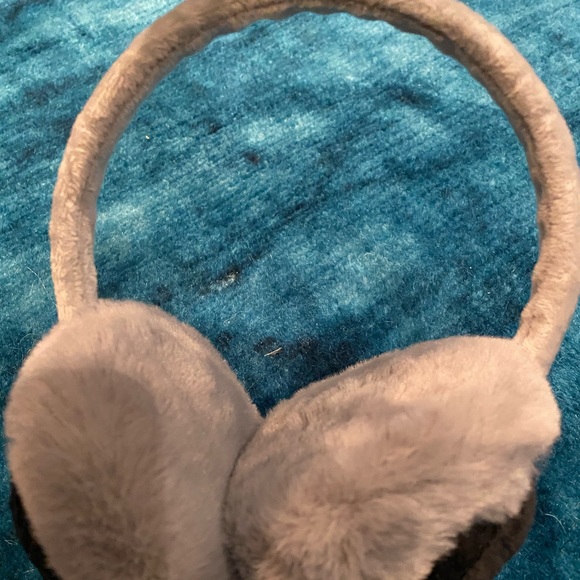 Kids Batman Earmuffs - Picture 3 of 4